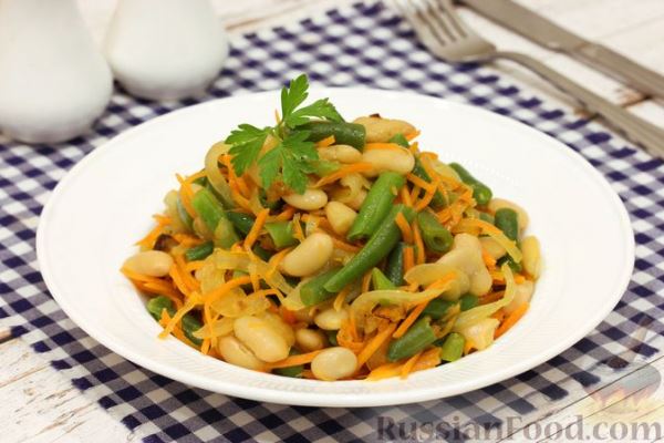 Салат из двух видов фасоли с морковью по-корейски и жареным луком