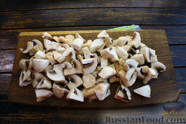 Картошка с тушёнкой и грибами